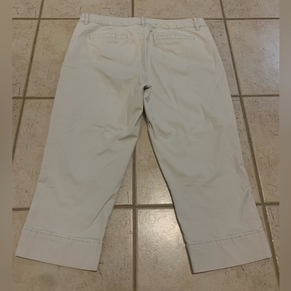 Denver Hayes Mia Mid-Rise Cropped Khaki Pants - Size 16 - Picture 5 of 8